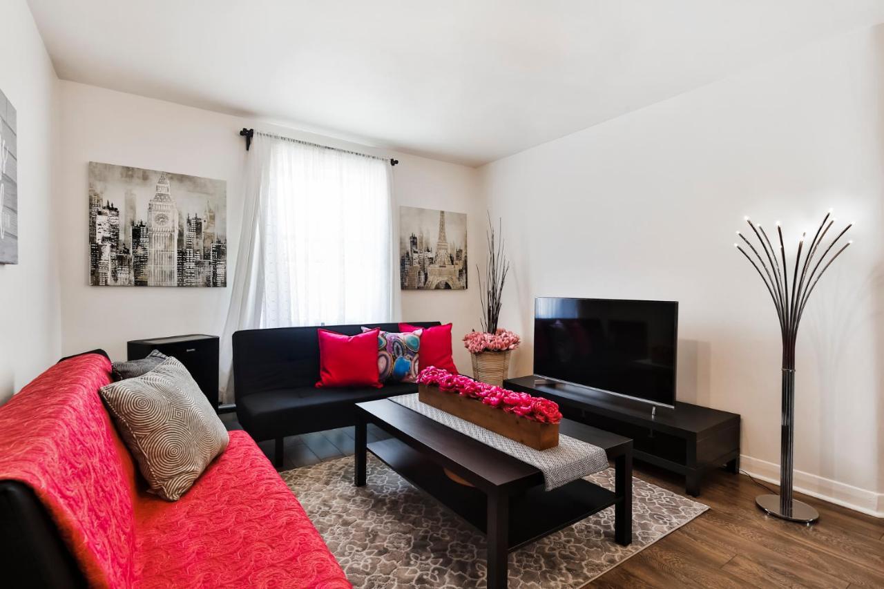 Free Parking In Beautiful Lachine Apartment *