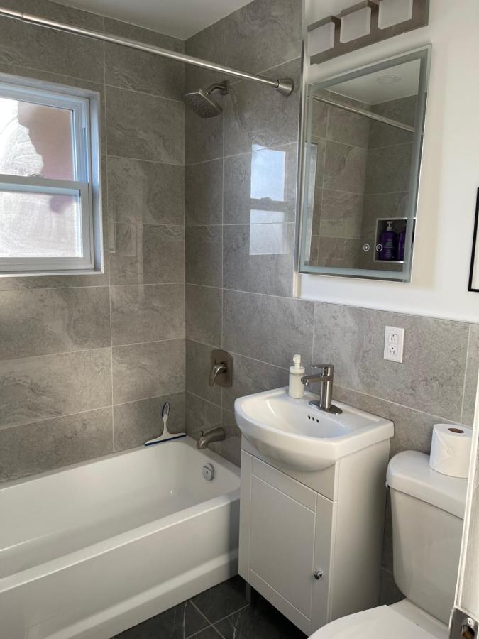 Apartment Free Parking In Beautiful Lachine *
