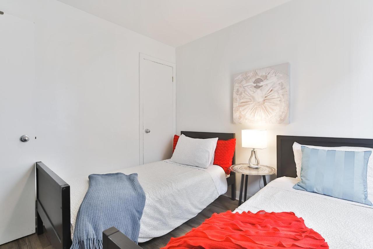 Free Parking In Beautiful Lachine Apartment